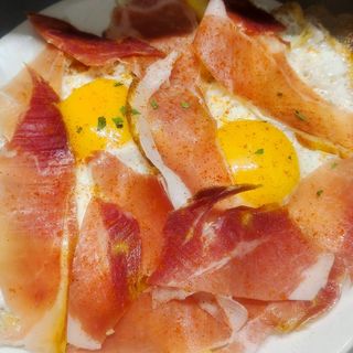 19. Huevo roto con jamón