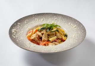 Tagliatelle cu pui si zucchini 