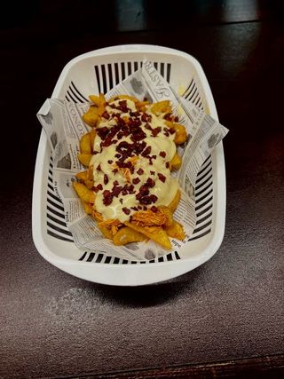 Patatas Gajo Con Queso Fundido