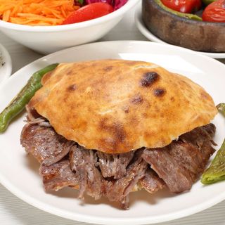 GOBİT EKMEK ARASI ET DÖNER
