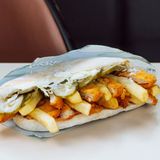 Pita Rellena Con Escalopa