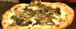 Pizza speciale salsiccia e friarielli                           