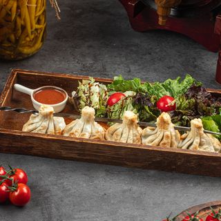 Хинкали с мясом на шампуре