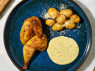 Лимонне курча з картоплею та айолі (530г)