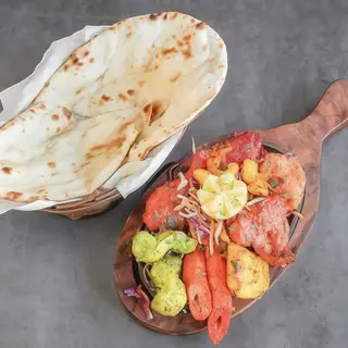 Special Mix Grill + pan/ naan + salsa curry