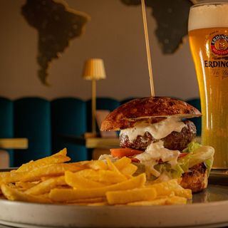 Hamburger classic con patatine