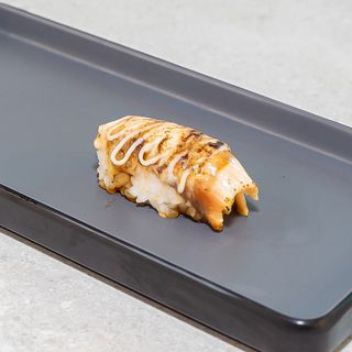 Nigiri Prime De Salmón Flambeado (1 Ud.)