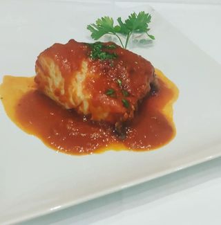 Plato De Bacalao Asado Con Piperrada