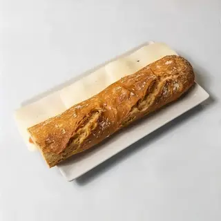 Bocadillo De Butifarra Con Queso