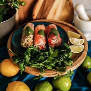 Nemy z krewetkami i sezonowymi warzywami 3 szt.