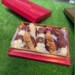 Petite boîte dattes prestige et bonbon chocolat 