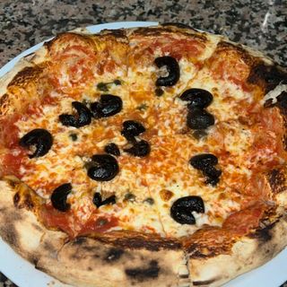 Pizza Puttanesca