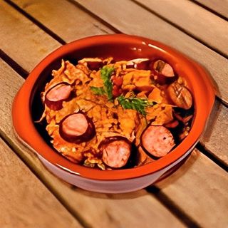 Varză vieneză cu cârnați de casă