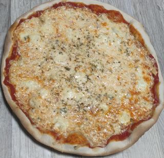 Pizza Cuatro Quesos (30 Cm.)