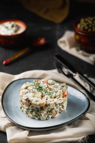 სალათა „ოლივიე“ ქათმით