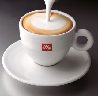 Kawa Illy latte 0,3