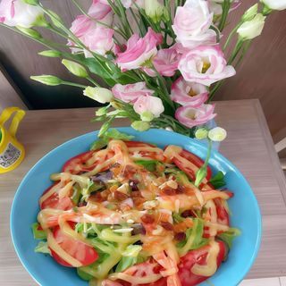 Ensalada casera con langostino