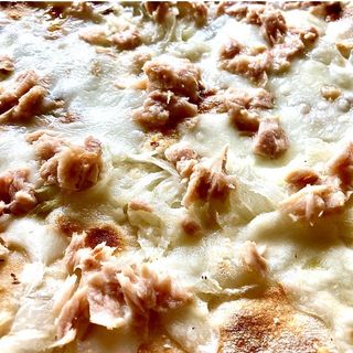 Tonno cipolla e mozzarella