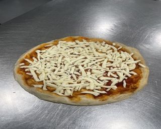 Pizza De Tomate Y Muzzarella  1Ud.