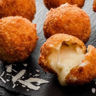 Croqueta De Queso Y Cebolla Caramelizada (5 Uds.) pequeñas