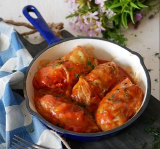 Gołąbki w sosie pomidorowym