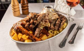 Platou sârbesc pentru 4 - 5 persoane