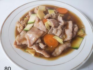 80. Manzo con verdura mista