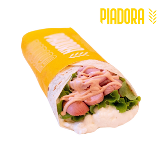 Würstel, prosciutto cotto, stracchino, lattuga e salsa rosa