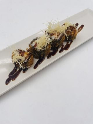 212. Tempura Maki De Salmó I Alvocat (8 Uds.)