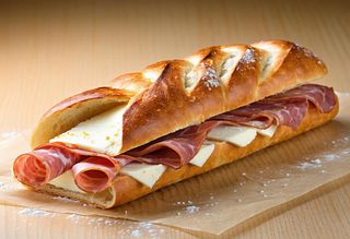Panino prosciutto e mozzarella