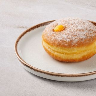 Bola de Berlim com Creme