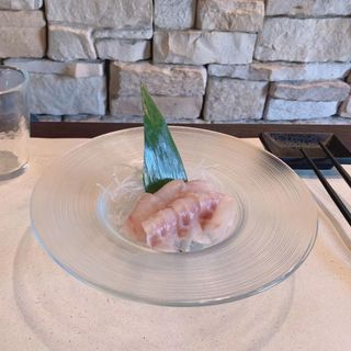 40. Sashimi branzino - 6 pezzi