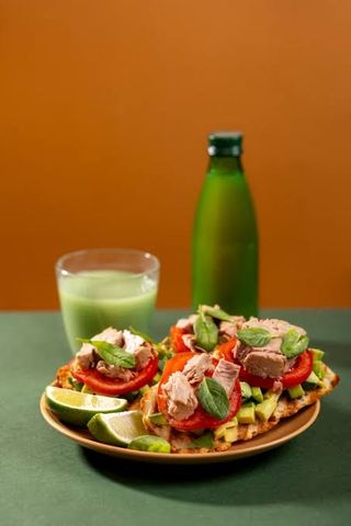 Ensalada De Atún + Bebida