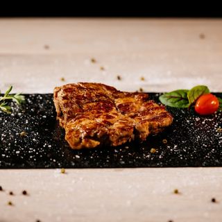 Ceafa de porc la gratar