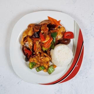 Piletina s bambusom i gljivama