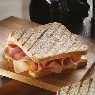 Prosciutto e formaggio toast