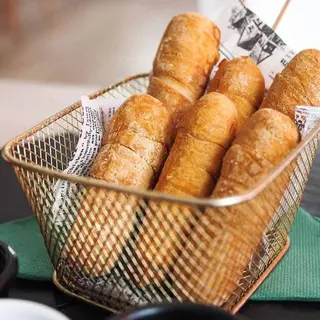 TEQUEÑOS DE QUESO