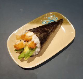 Temaki Pollo Tempura (1 Pieza)