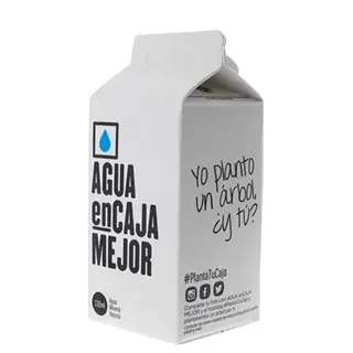 Agua en Caja