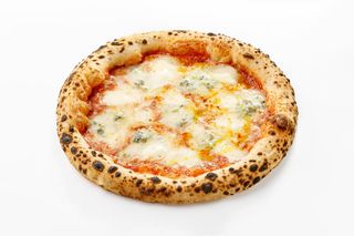 Quattro Formaggi (sos de roșii San Marzano)