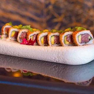 Uramaki Tropical (8 unidades)