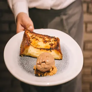 Torrija Con Helado De Nata