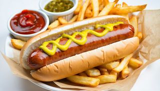 Hot Dog Maxi z Surówką