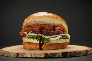 American cheeseburger+pomfrit