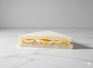 Tramezzino uovo e tonno più maionese