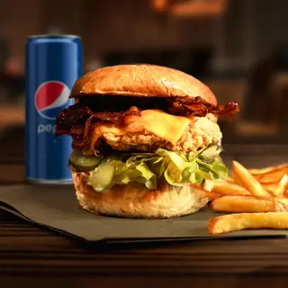 Burger Chicken + Frytki + Pepsi 0.2l
