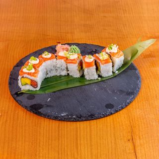 NEW!! ROLLS URAMAKI MANGO & SALMON