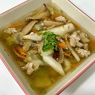 Keng  Jeud  Con Cerdo