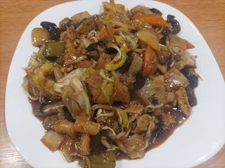 444. Телешко шкембе със зеленчуци (700гр)