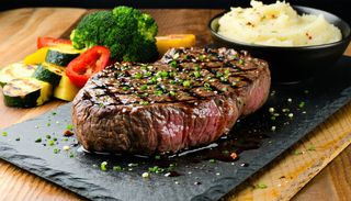 Antricot de vita Black Angus pe piatră